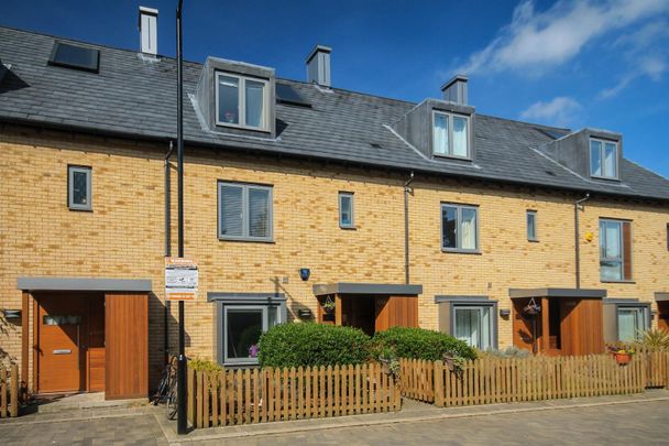 Spring Drive, Trumpington - Photo 1