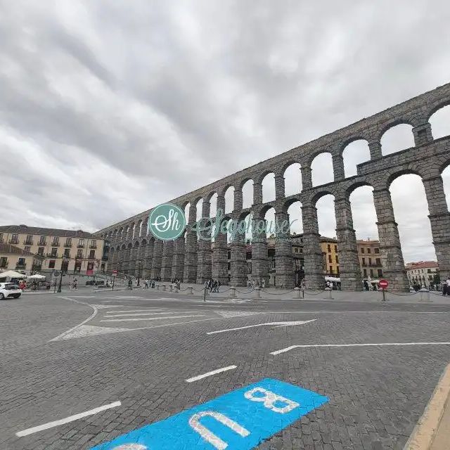 Segovia - Photo 1