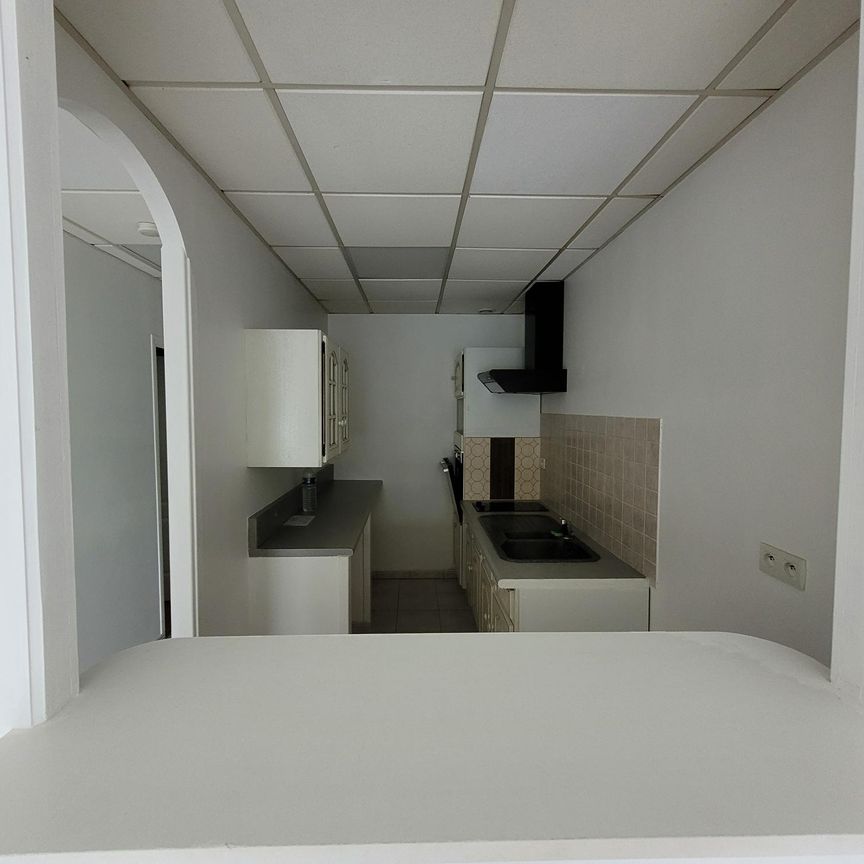 Location Appartement 2 pièces 51m² ST LO 50000 - Photo 1