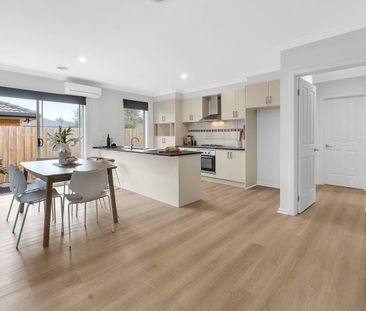 Family home near Cambridge School and Pacific Werribee Plaza! - Photo 6