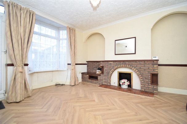 Forge Hill Lane, Knottingley - Photo 1