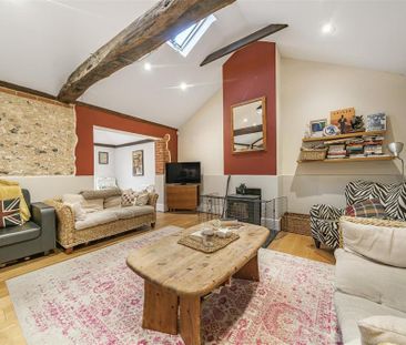 2 bedroom semi-detached house to rent - Photo 4