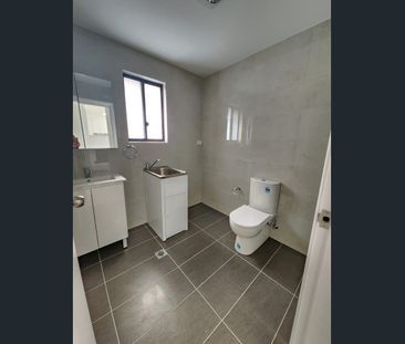 Recently Built, Fully Equipped Granny Flat with Lock-Up Garage! - Photo 5