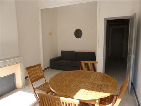 Location appartement Marseille 2ème (13002) - Photo 3