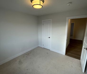 For Lease - 167 Forest Creek Drive, Kitchener, Ontario - Photo 3