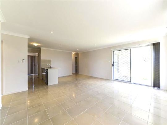 WESTDALE – Modern in New Estate! - Photo 1