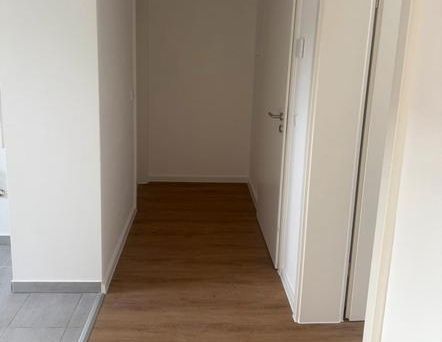 Schöne renovierte 3 Zimmer Wohnung mit Terrasse in Leverkusen - Photo 1