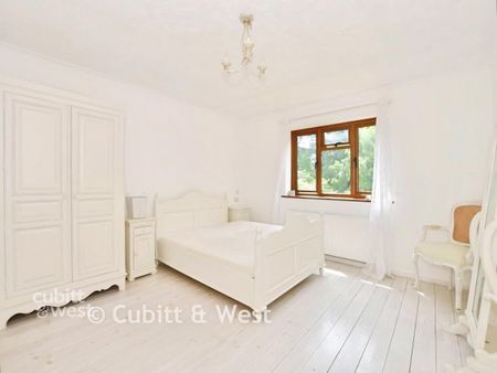 6 bedroom detached house to rent - Photo 5