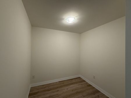 For Lease - 3270 Sheppard Avenue Unit# 526, Toronto, Ontario - Photo 2