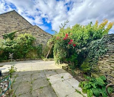 Slant Gate, Kirkburton, Huddersfield, HD8 - Photo 1