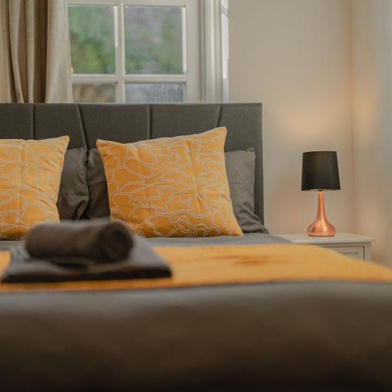 Putney Haven 3BD 2 Bath Sleeps 8 free WiFi/parking - Photo 1