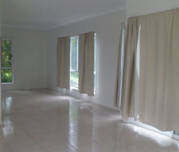 A SLICE OF PEACEFUL PARADISE - Photo 3