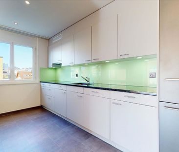 "Modern und ruhiges Wohnen in schönem Quartier!" - Photo 3