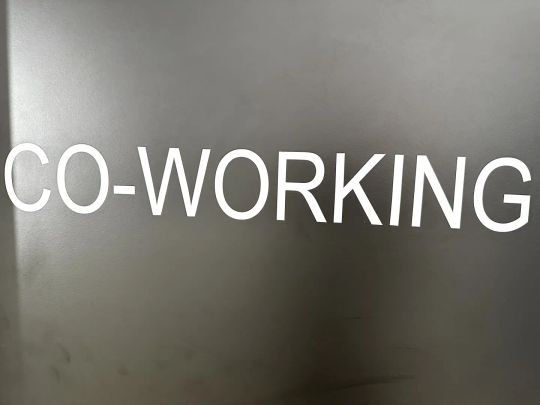 DECK-ZEHN - Tolle 2-Zimmer Wohnung mit idealem Schnitt und sonnigem Ausblick im 8.Stock - inkl. Sauna, Fitness uvm. - Foto 1