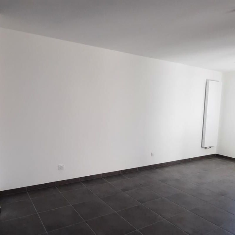 Location Appartement 2 pièces 47m² THONON LES BAINS 74200 - Photo 1
