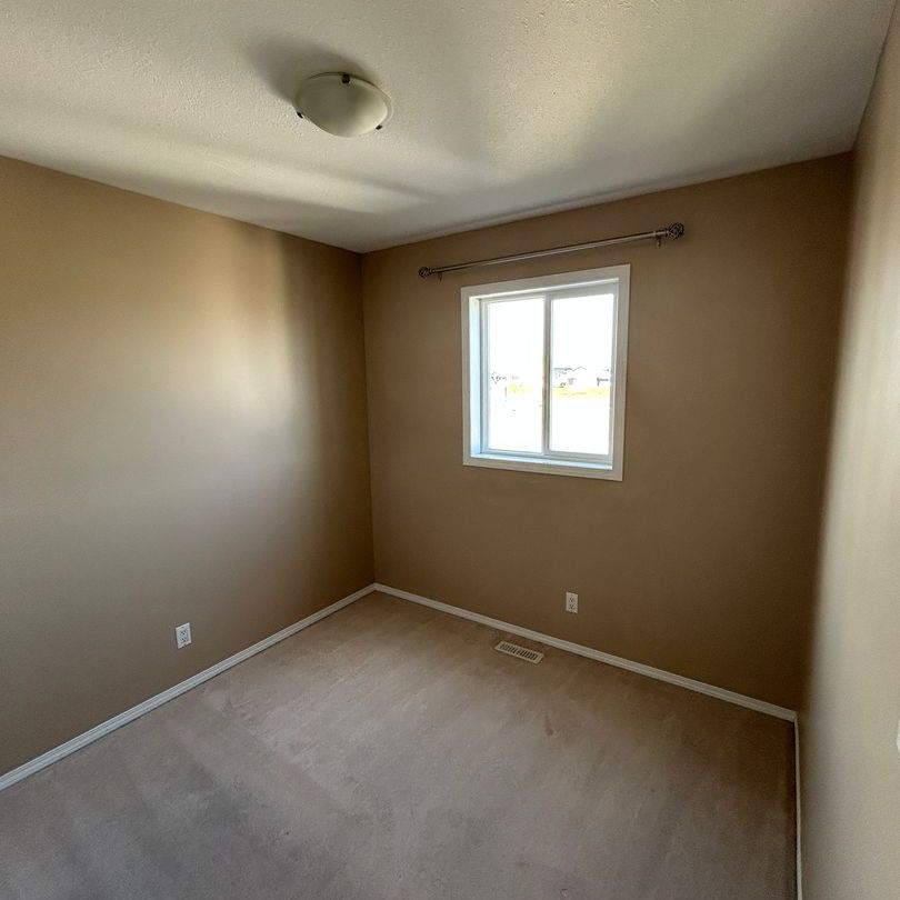 4 Bedroom House in Kensington - Photo 1