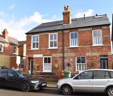 3 bedroom semi-detached house to rent - Photo 4