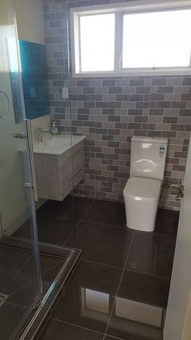 Mount Roskill, 2 bedrooms, convenient - Photo 3