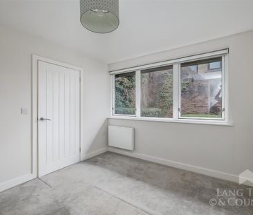 Foliot House, Budshead Road, Crownhill, Devon - Photo 3