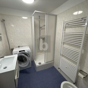 MÖBLIERT, RENOVIERT UND SOFORT VERFÜGBAR - Photo 3