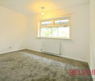 Semi-detached house to rent on - Photo 2