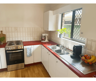 Charming Three-Bedroom Home in Sought-After Morningside - Photo 6
