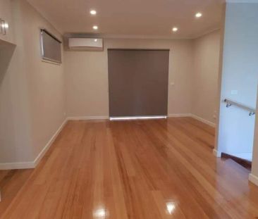 2/24 Storey Road, Reservoir VIC 3073 - Photo 3