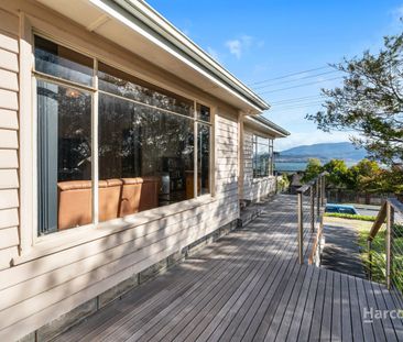 Large Family Home - Photo 2