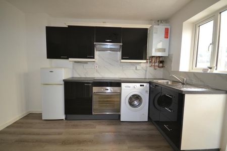 2 bedroom terraced house to rent - Photo 2