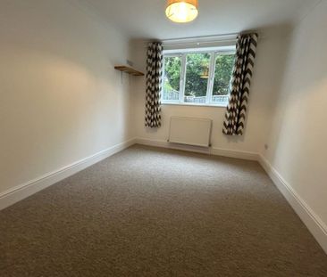 2 Bedroom - Winchester Road, Bishops Waltham - Photo 1