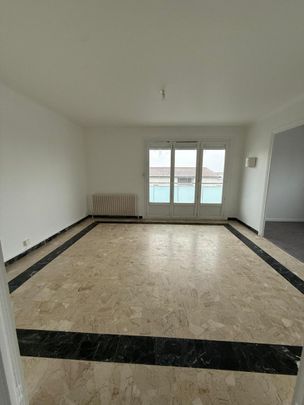 Location Appartement 4 pièces 79m² DECINES CHARPIEU 69150 - Photo 1