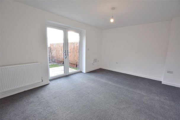 3 bedroom semi-detached house to rent - Photo 1