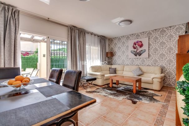 Townhouse in Calahonda - Photo 1