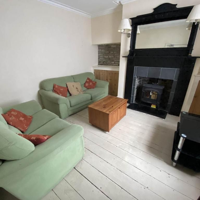 4 bedroom house to rent - Photo 1