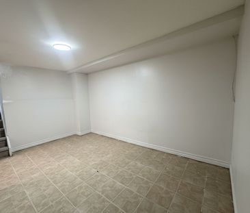 For Lease - 467 Drummerhill Crescent, Waterloo, Ontario - Photo 1