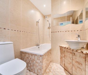 3 bedroom end of terrace house to rent - Photo 3