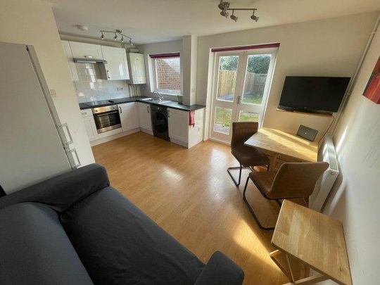 3 bedroom house share to rent - Photo 1