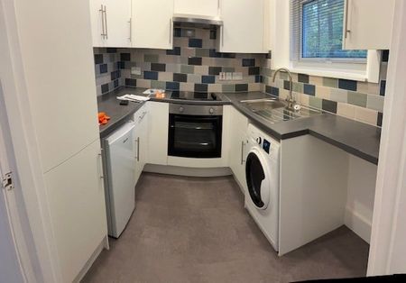 Studio Flat, Fellows Road, NW3 - Photo 2