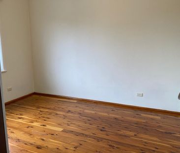 3 Bedroom- Top Floor - Photo 5