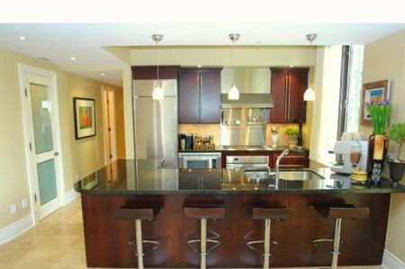 Penthouse in Downtown Vancouver, BC - Photo 4