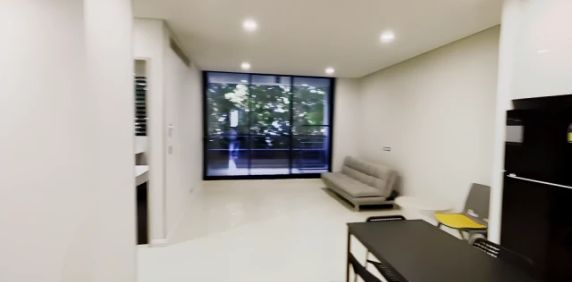 1 bed 1 bath-Including furniture - Photo 2