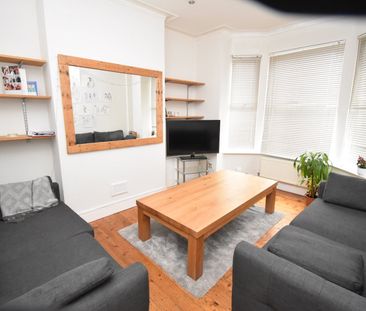 5 Bed Terraced House, Whitby Avenue, M14 - Photo 2