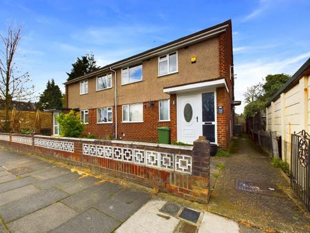 2 bedroom maisonette to rent - Photo 4