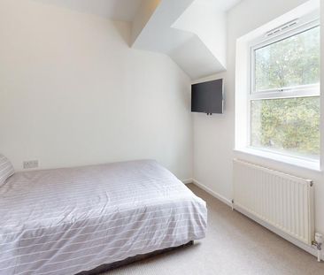 1 bedroom in a house share to rent - Photo 4