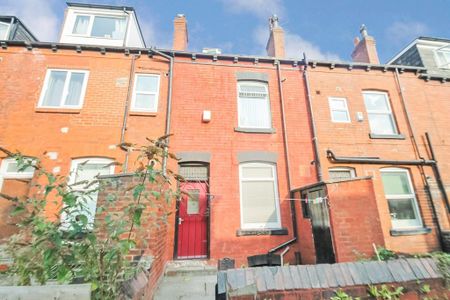 3 bedroom terraced house to rent - Photo 4