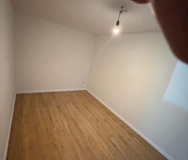 Frisch renovierte 2-Zimmer-Wohnung zu vermieten - Photo 1