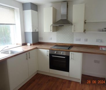 3 bedroom terraced house to rent - Photo 3