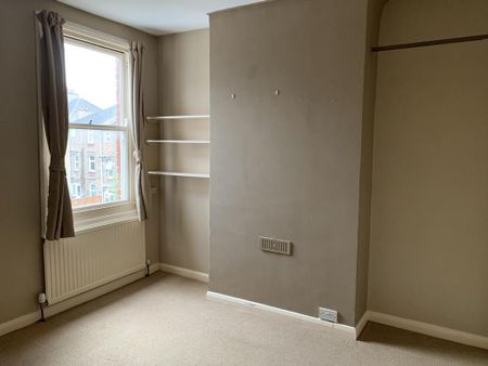 2 bedroom maisonette to rent - Photo 4