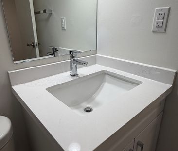 For Lease - 601 Dundas Street Unit# 209, Whitby, Ontario - Photo 1