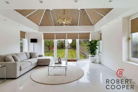 The Drive, Ickenham, UB10 - Photo 3